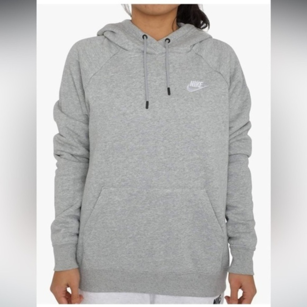 Classic Nike Essential Heather Gray Pullover Hoodie - Size Medium EUC 🩶